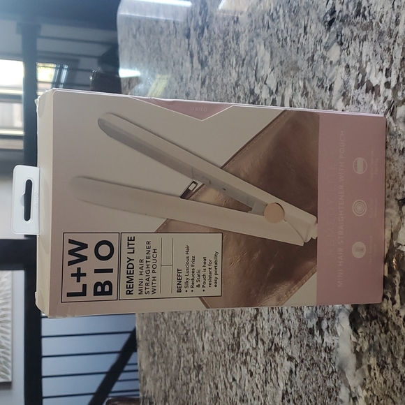 Remedy Lite mini travel Hair straightener - Picture 2 of 4
